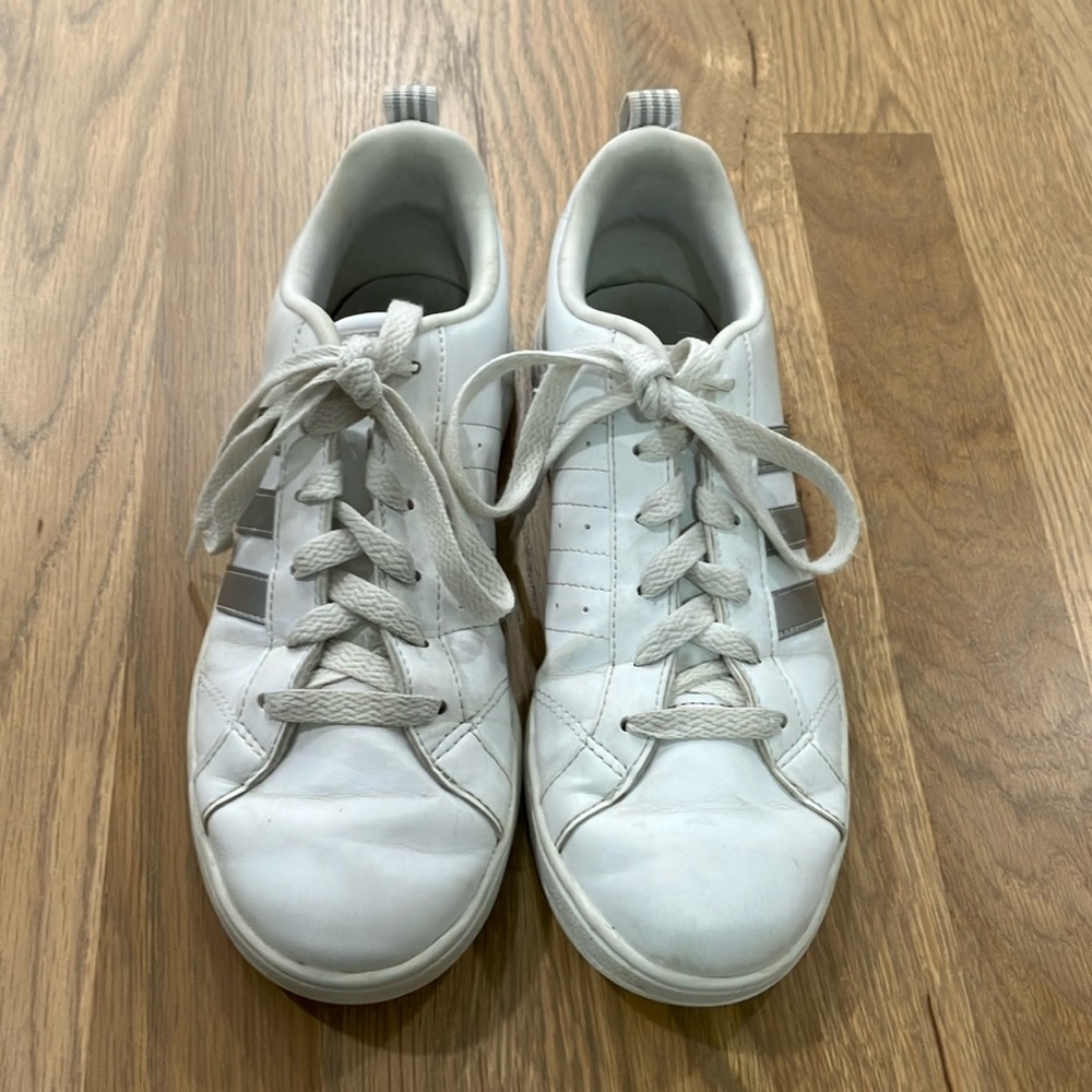 Adidas Women’s Grand Court White Silver Lace Up Platform Sneakers Tennis Shoes